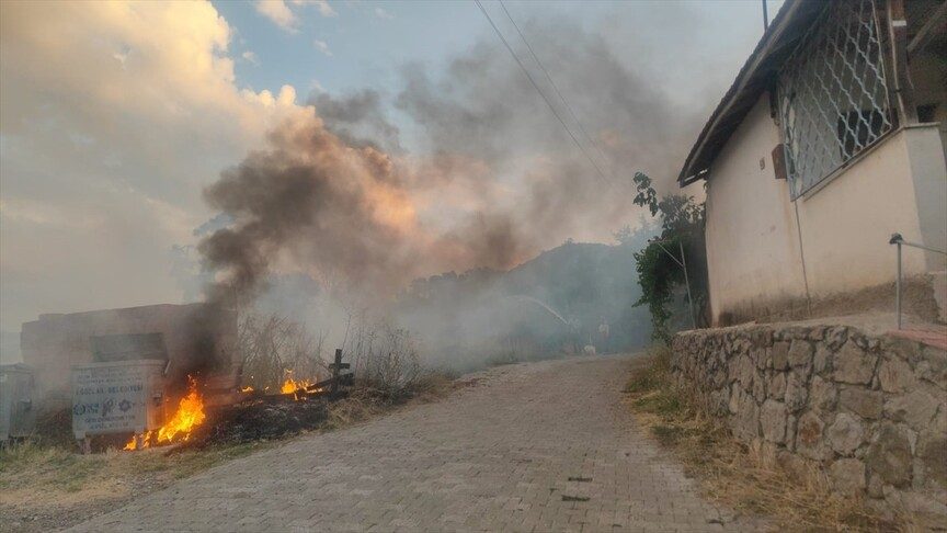 Çarşı Mahallesi'nde örtü yangını yapay zeka ile söndürüldü