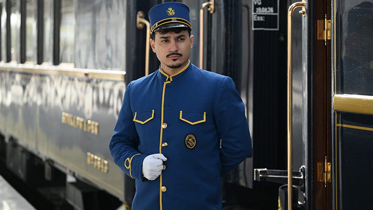 Orient Express İstanbul'a ulaştı ve yolculuğu başladı