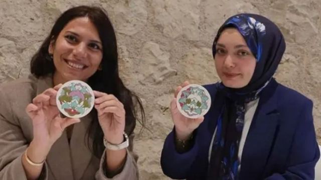 Rami Kütüphanesi'nde çini atölyesine yoğun ilgi
