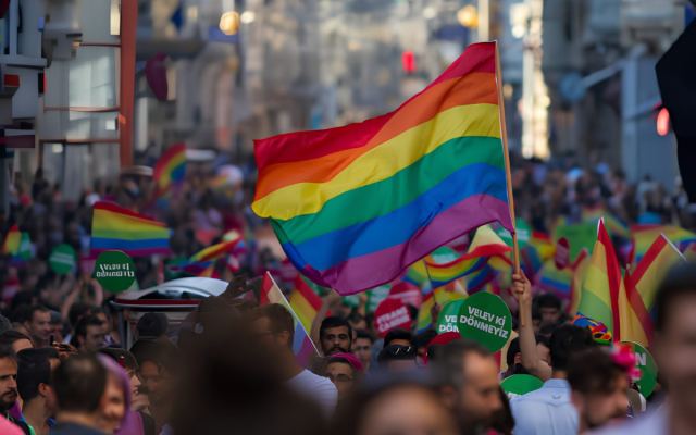 Küresel Sendikalar Konseyi: LGBTİ+’lara Yönelik Saldırılar Kabul Edilemez