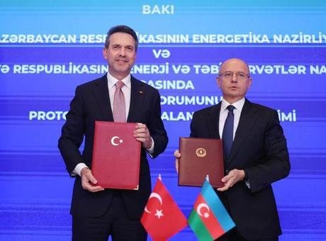 Bayraktar: Türkiye ve Azerbaycan'dan Elektrik Projeleri Müjdesi