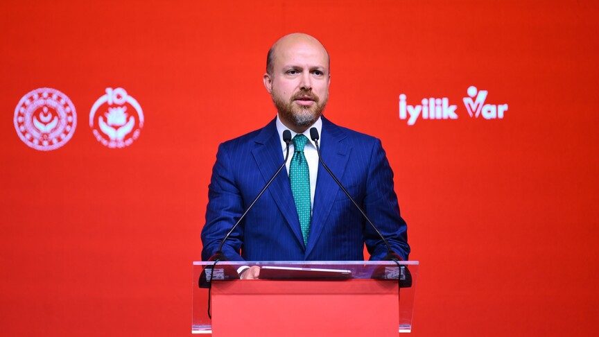 Bilal Erdoğan: Kötü haberlerin 16 yaş altına ulaşmaması gerekli