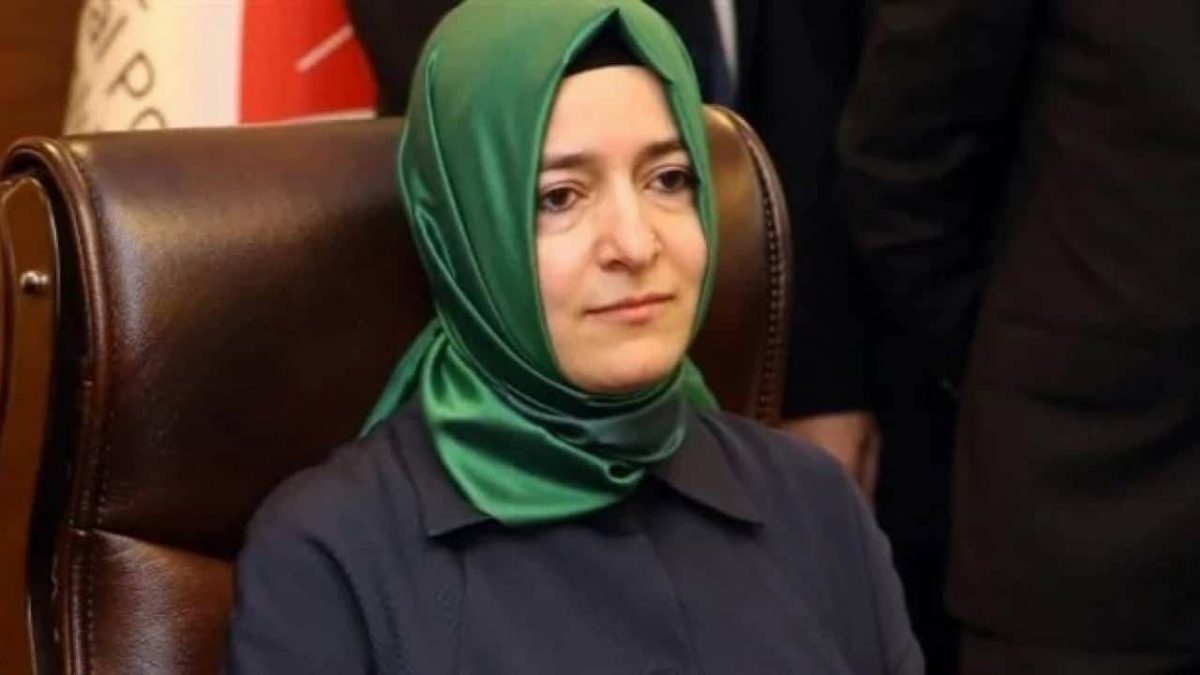 Fatma Betül Sayan Kaya'nın İstifası ve Borsa İddiaları