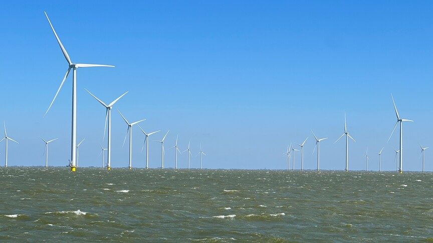 Enerji Güvenliği Baskısı Avrupa ve Asya'yı Yenilenebilir Enerjiye Yöneltiyor