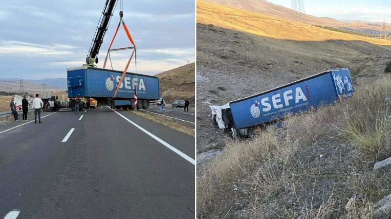 Kars'ta Tır Şarampole Devrildi, Sürücü Ağır Yaralandı