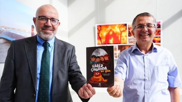 Haber Çınarında Bir Gün kitabı çocuklara haberciliği öğretiyor