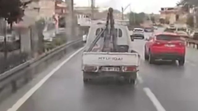 Büyükçekmece'de Ambulansa Yol Vermeyen Sürücü Tepki Çekti