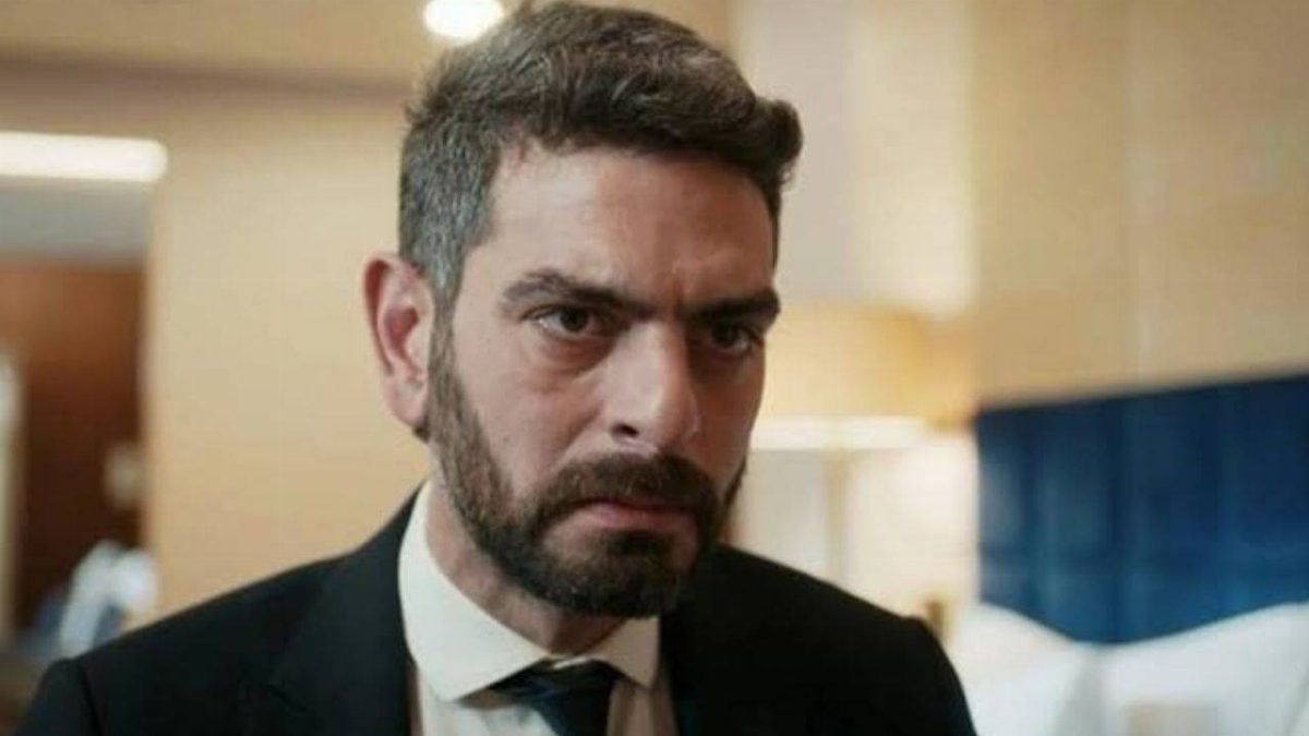 Mehmet Ali Nuroğlu, Tiyatro Ödülü ile dikkat çekti
