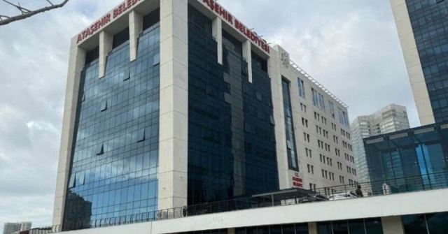 Ataşehir'de 6 Meclis Üyesi AK Parti'ye Katıldı