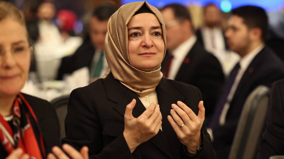 Fatma Betül Sayan Kaya'dan 'jet' iddialarına yanıt