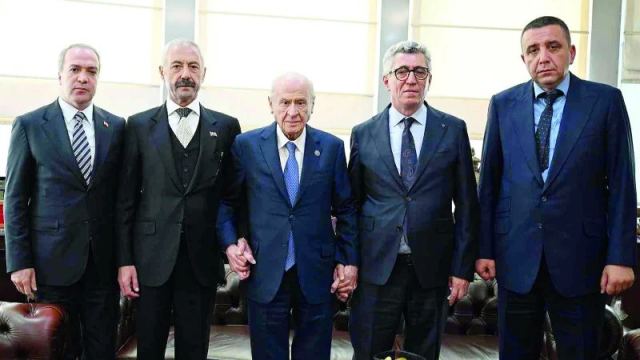 Bahçeli Sarallar ve Şahinler arasındaki husumeti bitirdi