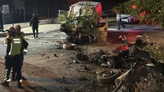 Karabük’te işçi servisi kaza yaptı: Altı kişi yaralandı
