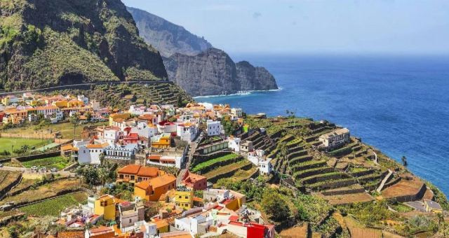 La Gomera'da Silbo Gomero ile İletişim Yöntemi Süregeldi