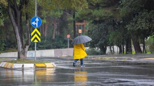 İstanbul'da 14 Eylül'de sağanak yağış ve trafik uyarısı