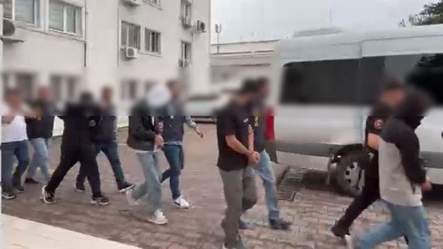 Sakarya'da Yasa Dışı Bahis Operasyonu: 26 Kişi Tutuklandı