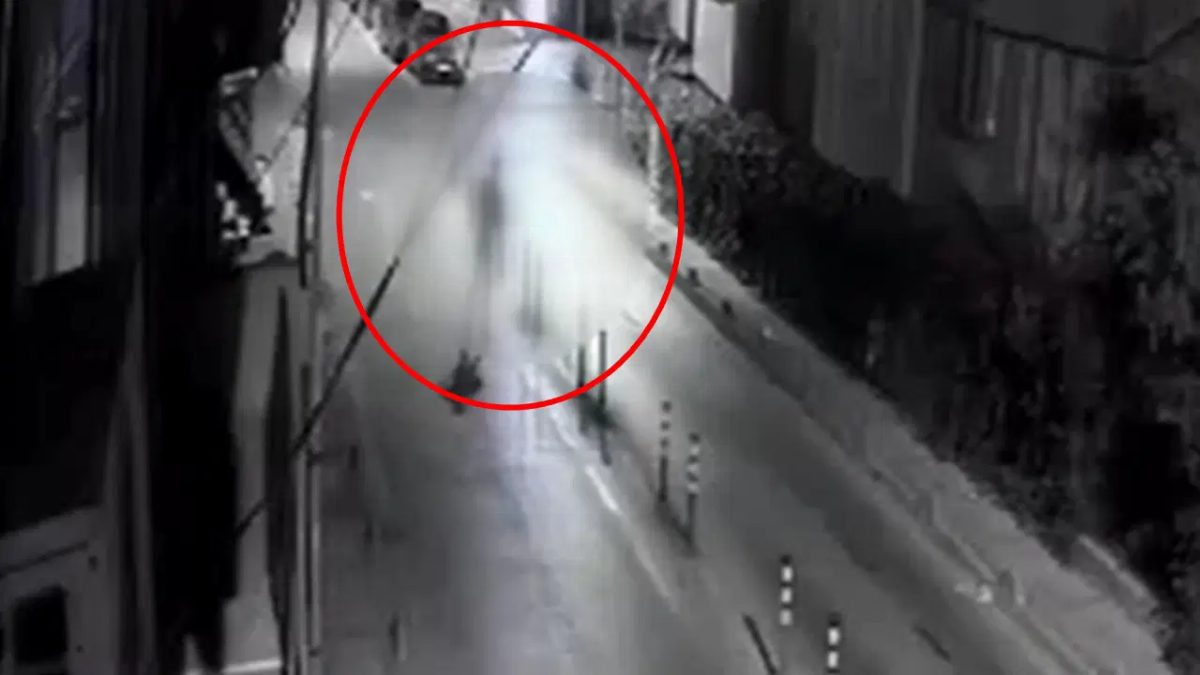 İstanbul Fevzi Çakmak'ta çıplak dolaşan kişi gözaltına alındı
