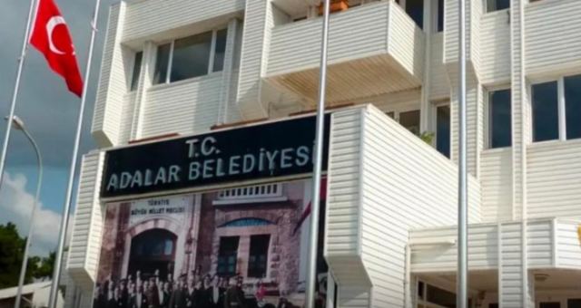 Adalar Belediyesi'nde başkanvekilliği seçimi ertelendi