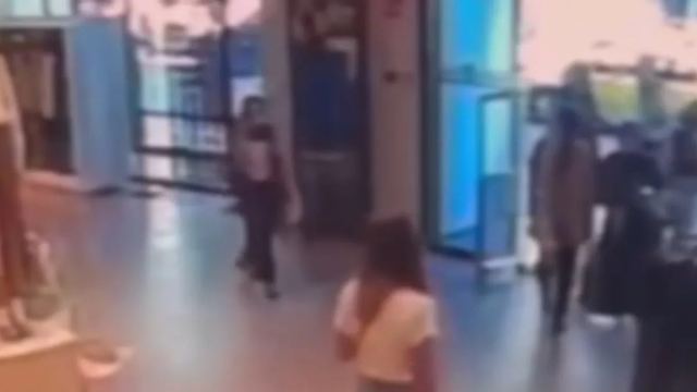 Nişantaşı'nda Mağazadan Kıyafet Çalan Genç Kadın Yakalandı