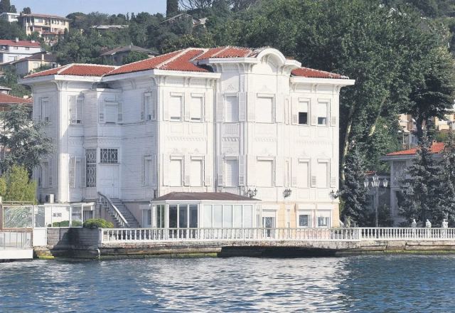 Faruk Yalçın Yalısı'na Hamdi Ulukaya'dan teklif geldi