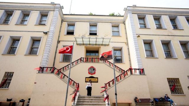 İstanbul'un Asırlık Mektepleri Eğitim Tarihini Şekillendiriyor
