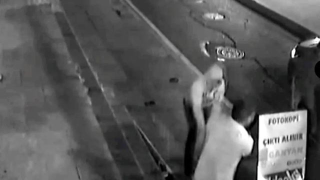 Zeytinburnu'nda alacak meselesi yüzünden kavga çıktı