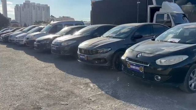 İstanbul'da ağır hasarlı araçları satan şebeke çökertildi