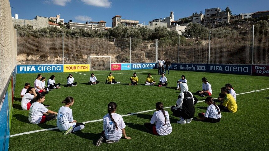 FIFA, Marah Rabah ve Qusin'de Mini Futbol Sahaları Açtı