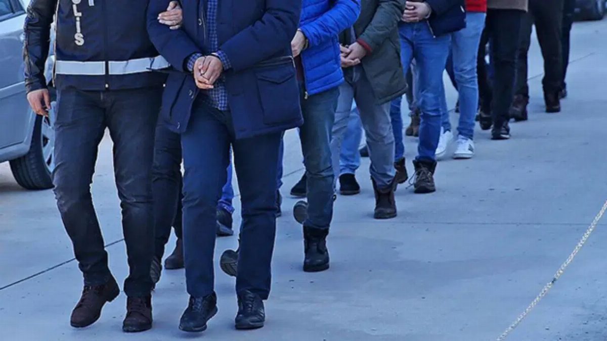 TOKİ dolandırıcılığına 5 ilde operasyon: 8 gözaltı