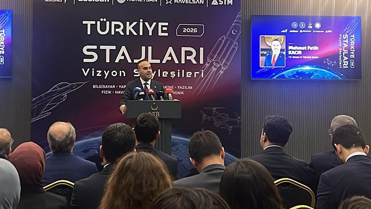 Bakan Kacır, Türkiye'de Yapay Zeka Projelerini Destekleyecek