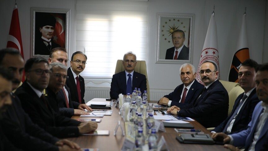 Bakan Uraloğlu, Siirt-Pervari ve Siirt-Kurtalan Demir Yolu'nu inceledi