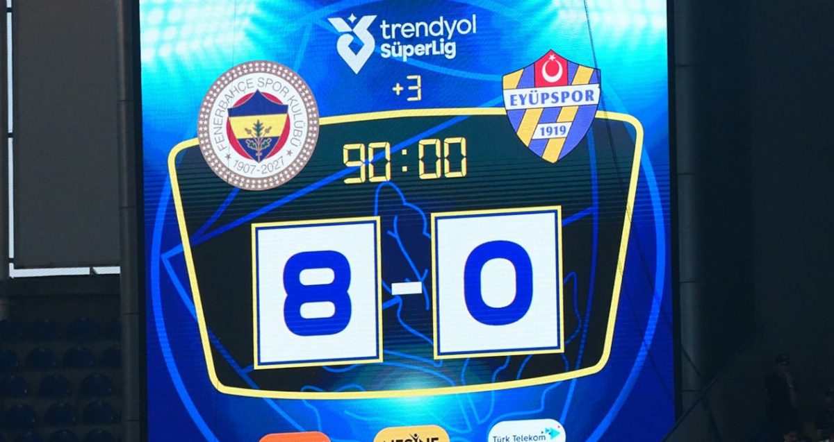 Fenerbahçe, Eyüpspor'u 8-0 ile geçerek tarihi bir galibiyet aldı