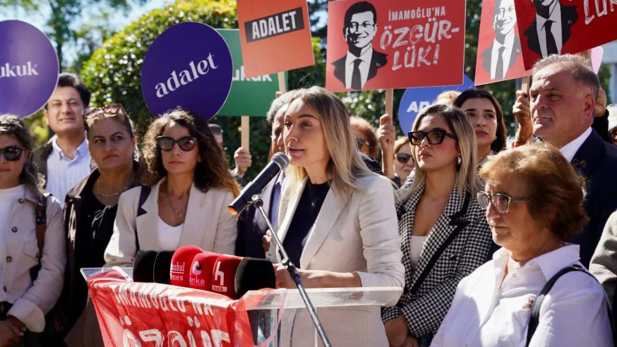 Aile Dayanışma Ağı 46. buluşmasını Saraçhane'de gerçekleştirdi