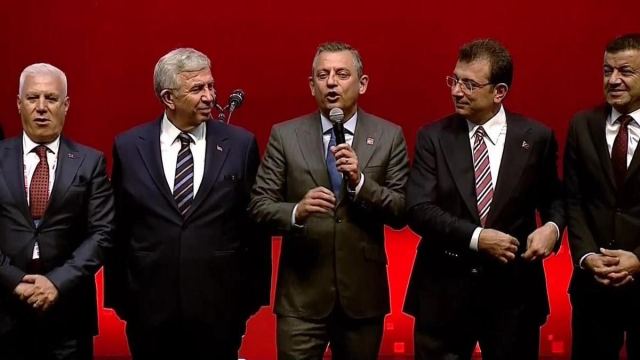Özgür Özel'in Cumhurbaşkanlığı Adaylığı Tartışılıyor