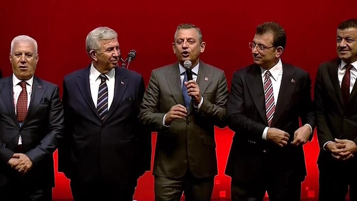 Özgür Özel'in Cumhurbaşkanlığı Adaylığı Tartışılıyor