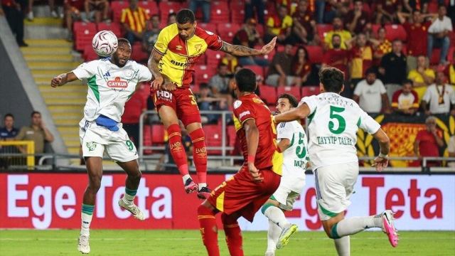 Göztepe, Çaykur Rizespor ile 2-2 Beraber Kaldı