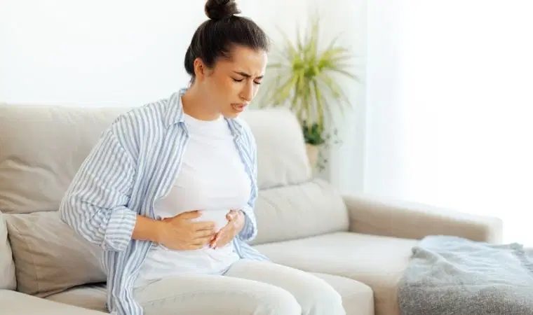 Gaz ve şişkinliği hafifletmek için 7 içecek önerisi