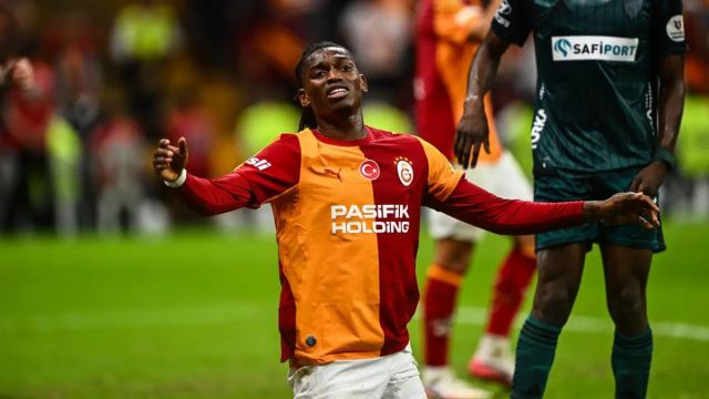 Rafael Leao'ya Eleştiri: 'Tatile Çıkmış Gibi'