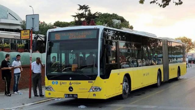 İBB, Öğrencilere Aylık Abonman Desteği Sunuyor