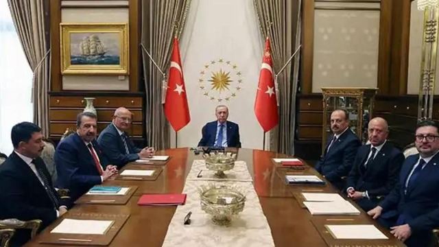 Cumhurbaşkanı Erdoğan, Ankara heyetini Külliye'de kabul etti