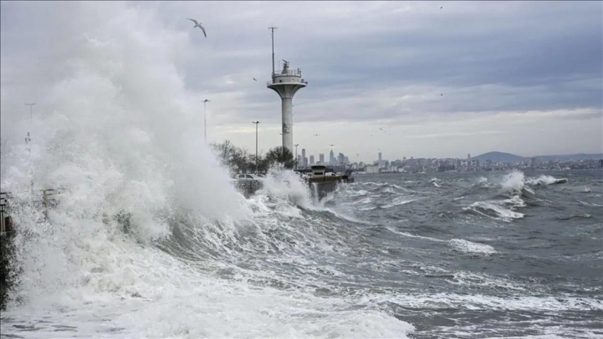 İstanbul Valiliği'nden Marmara için Fırtına Uyarısı