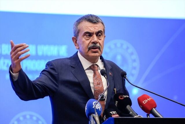 Milli Eğitim Bakanı Tekin: 1416 bursiyerleri Türkiye elçisi olarak gönderiyoruz