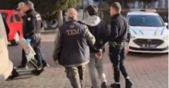 İstanbul'da FETÖ'ye yönelik operasyonda 20 kişi gözaltına alındı