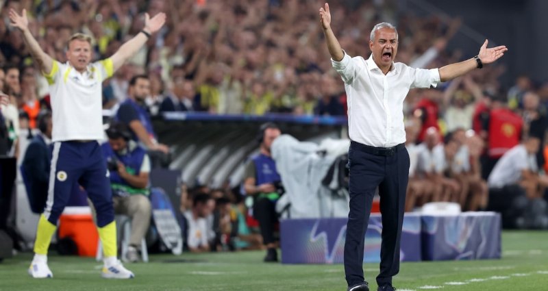 İsmail Kartal'a su şişesi atan taraftar yakalandı