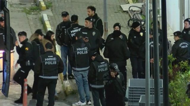 Uyuşturucu Soruşturmasında Çağla Boz ve Avukat Emek Emre Adliyeye Sevk Edildi