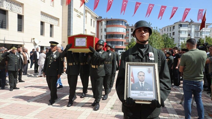 Şehit Uzman Çavuş Coşkun Sevim Elazığ'da Uğurlandı