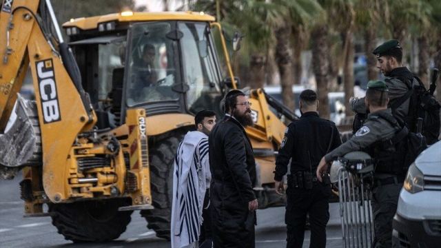 İsrail, Yom Kippur'da Filistinlilerin Yollarını Kapatıyor