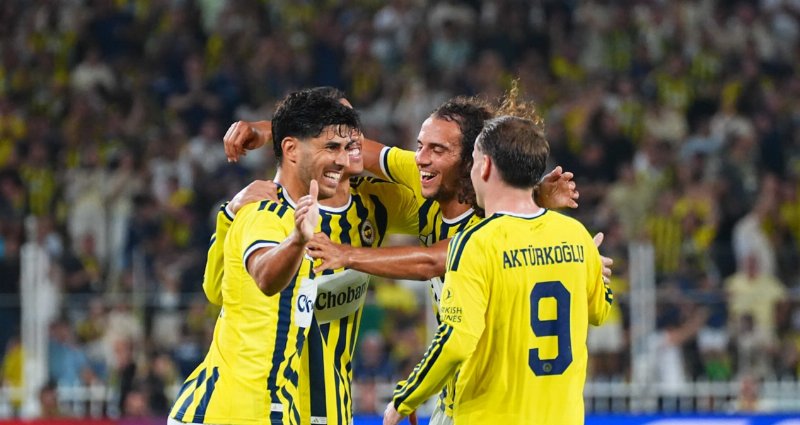 Fenerbahçe'nin Roma Maçı Öncesi Orta Saha Sorunları Büyüyor