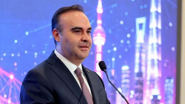 Sanayi ve Teknoloji Bakanı Kacır CNN Türk'te Uzay Projelerini Anlatıyor