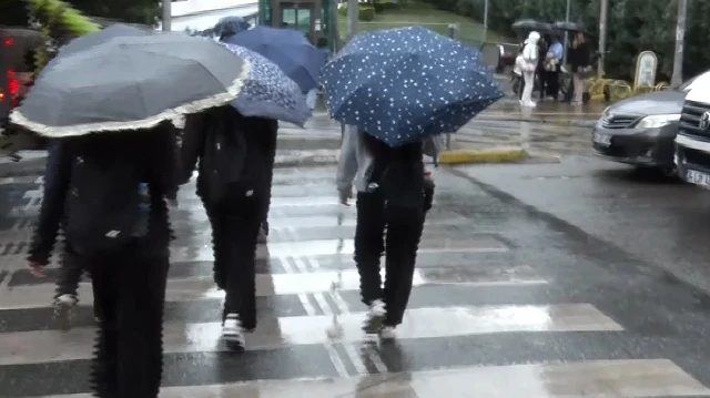 İstanbul'da yağmur sabah saatlerinde etkili oldu
