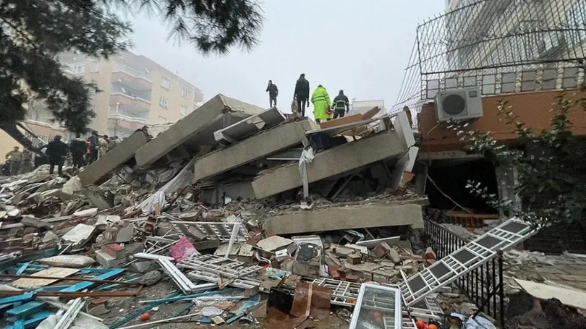 Gözde Apartmanı davasında sanık avukatı, sorumluluğu kağıt üzerinde dedi